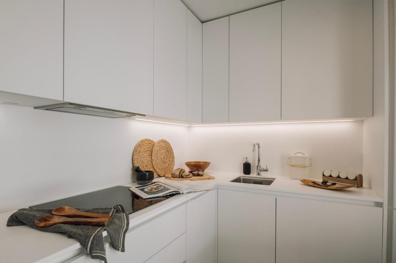 Apartment Tarquinia - 1 Bedroom And Parking In Alvalade