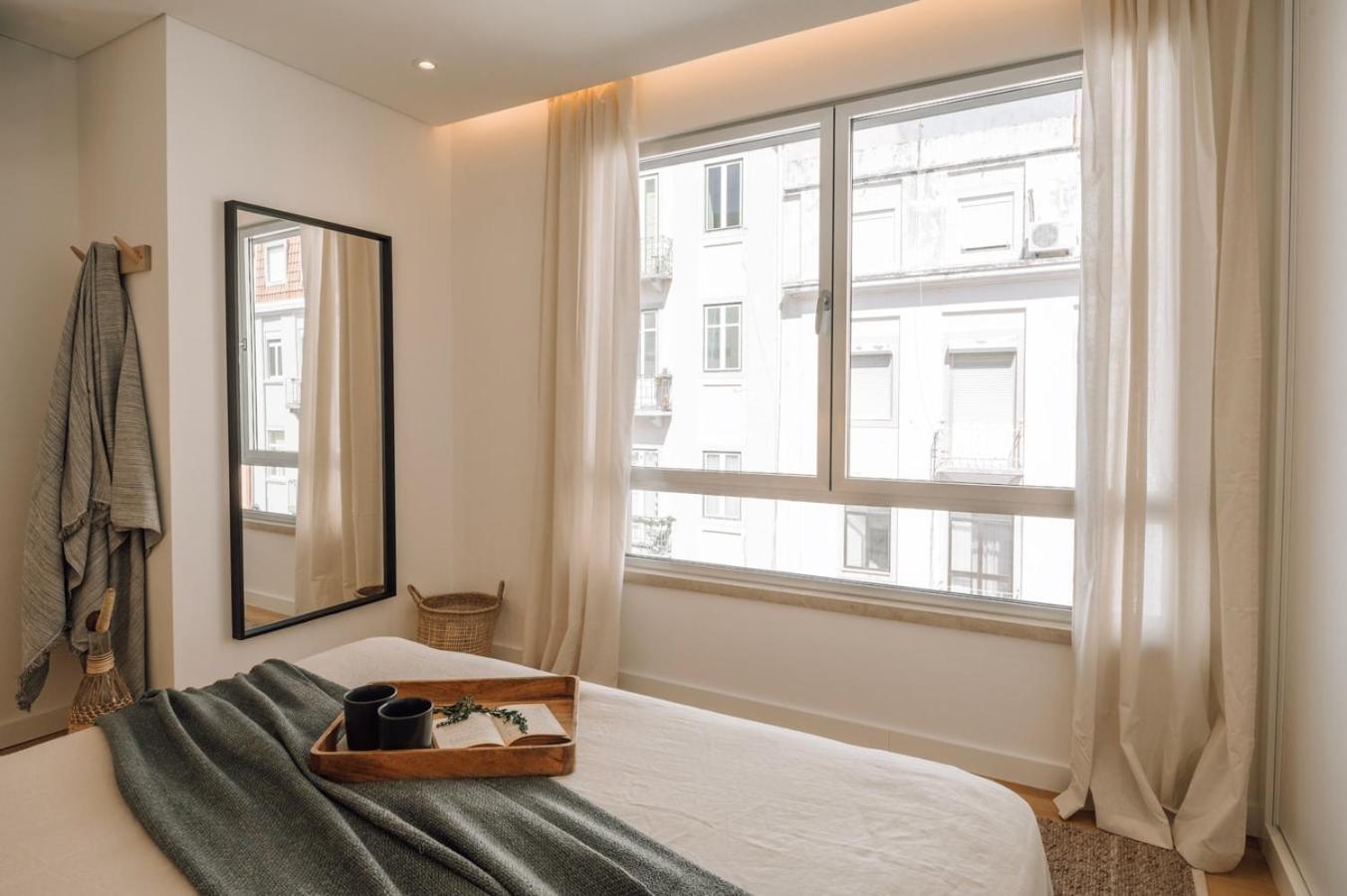 Tarquinia - 1 Bedroom And Parking In Alvalade Lissabon